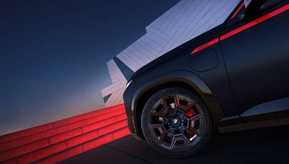 Exclusif, expressif, électrifié : le nouveau SUV Hybride Rechargeable premium BMW XM combine une présence impressionnante avec les hautes performances d'une BMW M et une technologie Hybride Rechargeable puissante de dernière génération.