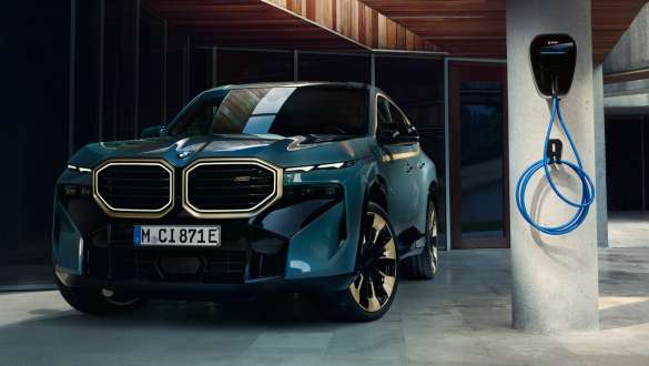 Exclusif, expressif, électrifié : le nouveau SUV Hybride Rechargeable premium BMW XM combine une présence impressionnante avec les hautes performances d'une BMW M et une technologie Hybride Rechargeable puissante de dernière génération.